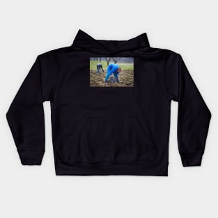 Family of peasants sowing potatoes Kids Hoodie